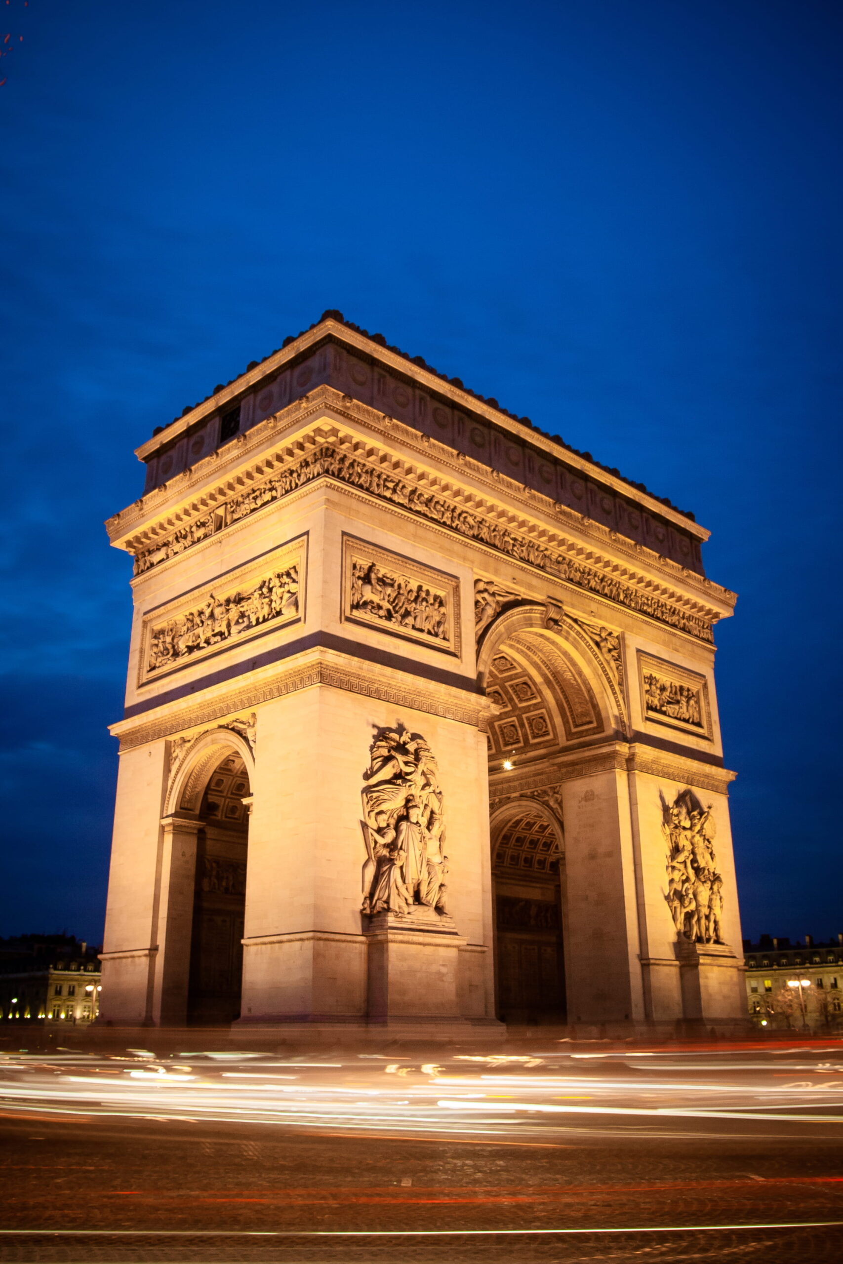 arc-de-triomphe-in-paris-france-2026-03-20-00-28-47-utc (1)